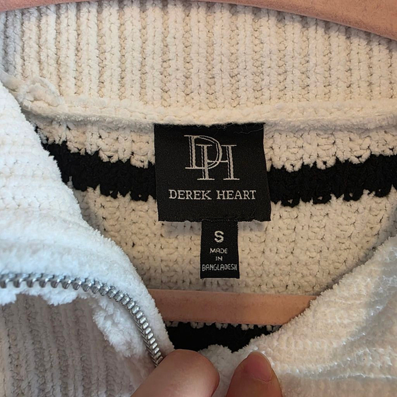 Women's Derek Heart Long Striped Pullover Sweater Size S White/Black - Picture 3 of 7